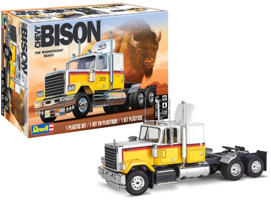 REVELL Chevy Bison Semi Truck 1:32 - 17471