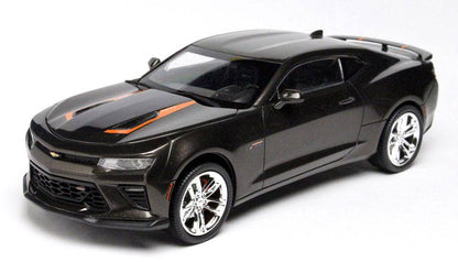 AMT 2017 Chevy Camaro 50th Annniversary 1:25 - AMT1035M