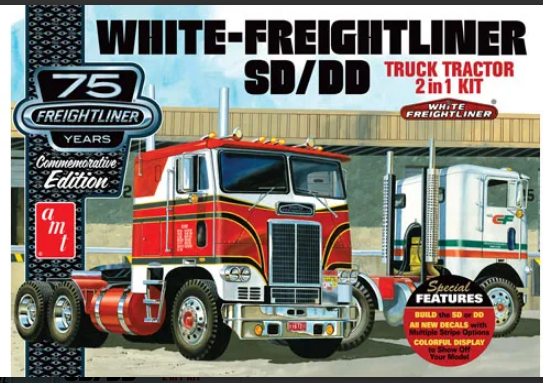 AMT White Freightliner SD-DD 2-in-1 1:25 - AMT1046