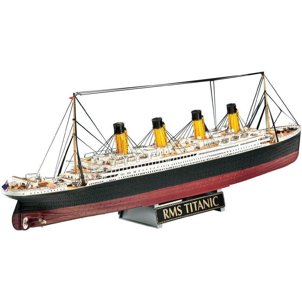 REVELL 100th Anniv. HMS Titanic Gift Set 1:400 - 05715