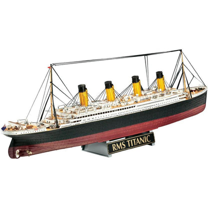 REVELL 100th Anniv. HMS Titanic Gift Set 1:400 - 05715