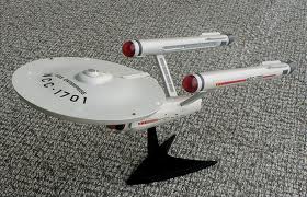 POLAR LIGHTS Star Trek USS Enterprise 1:1000 - POL908