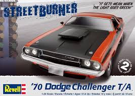 REVELL 1970 Dodge Challenger 2-in-1 1:25 - 12596