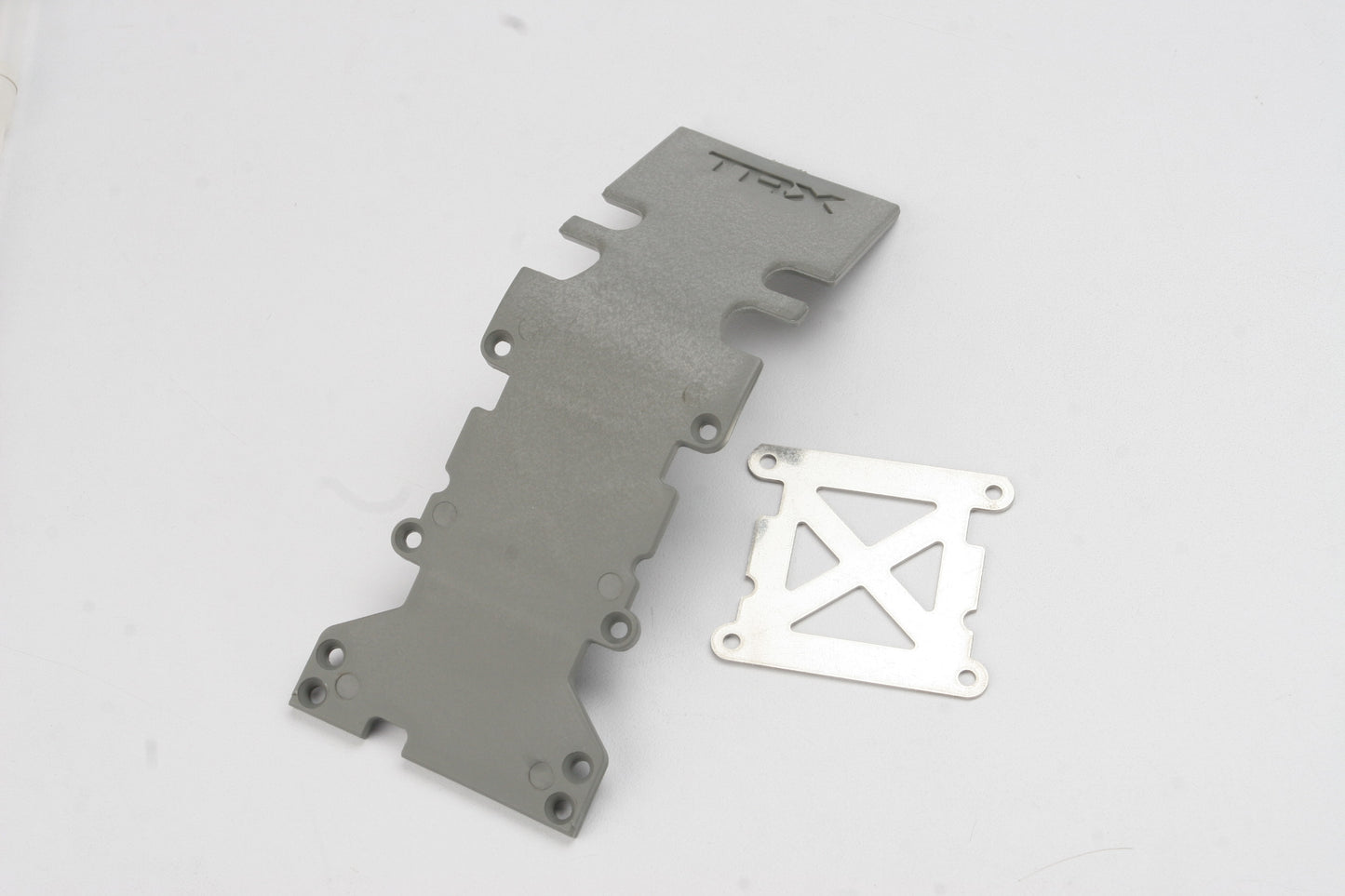 TRAXXAS Rear Skidplate Grey w/ Stainless Brace - 4938 - 4938A