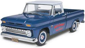 REVELL 1966 Chevy Fleetside Pickup 1:25 - 17225