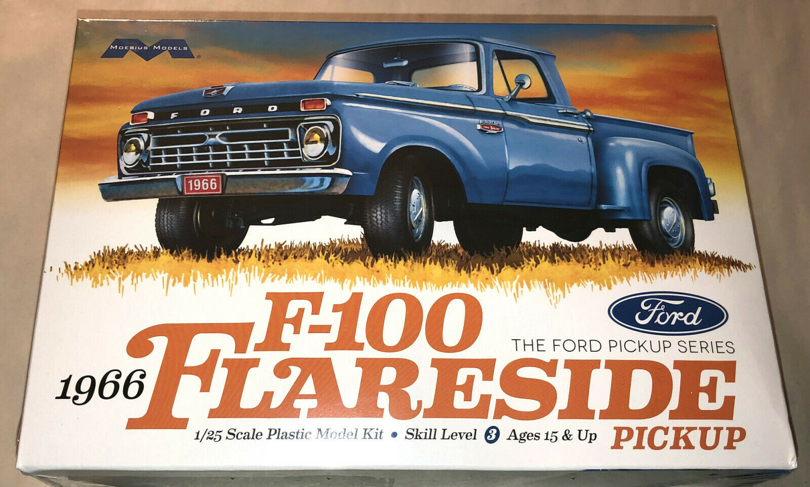 MOEBIUS 1966 Ford F-100 Flareside Pickup 1:25 - MOE1232